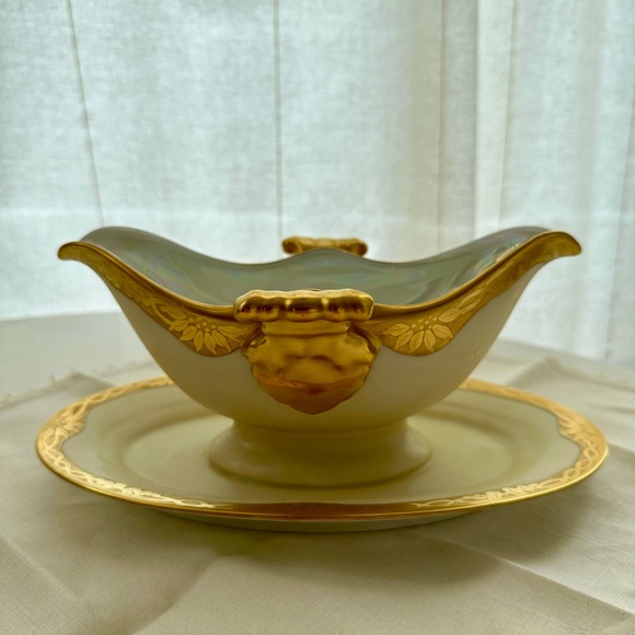 Hutschenreuther China Bavaria Ivory Bone China Gravy Boat & Underplate - Picture 1 of 12